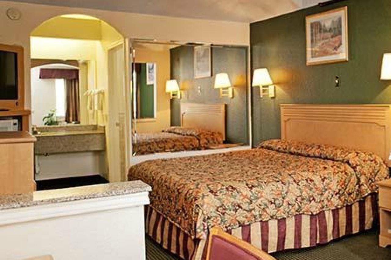 Crystal Inn 249 North Louetta Zewnętrze zdjęcie